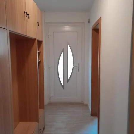 - Beautiful Street Apartma *